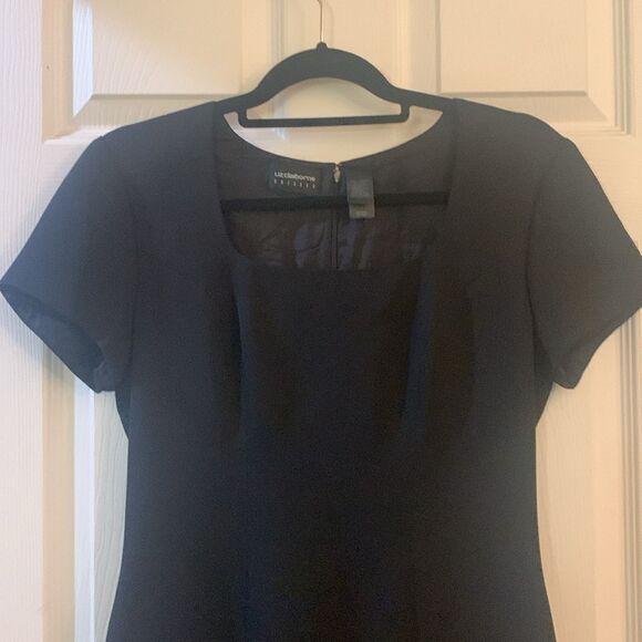 LIZ CLAIBORNE DRESS BLACK SHORT SLEEVE SHEATH CORPCORE LINED SZ 4 - Picture 2 of 9